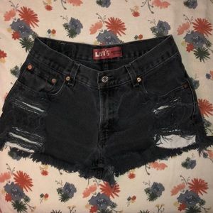 1hr SALE🔥Levi’s jean shorts
